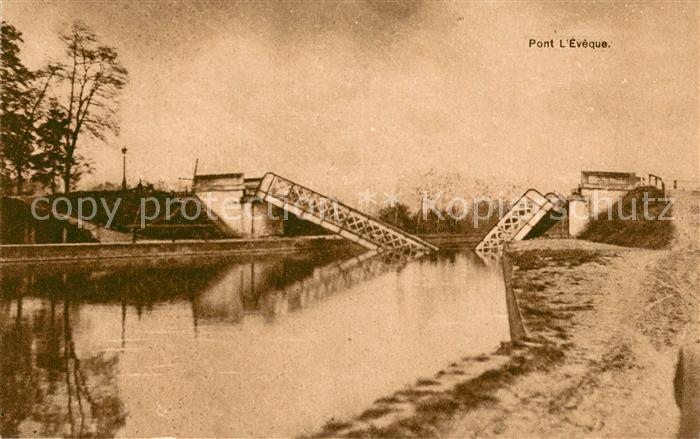 Pont-l Eveque Oise Zerstoerte Bruecke in WK1