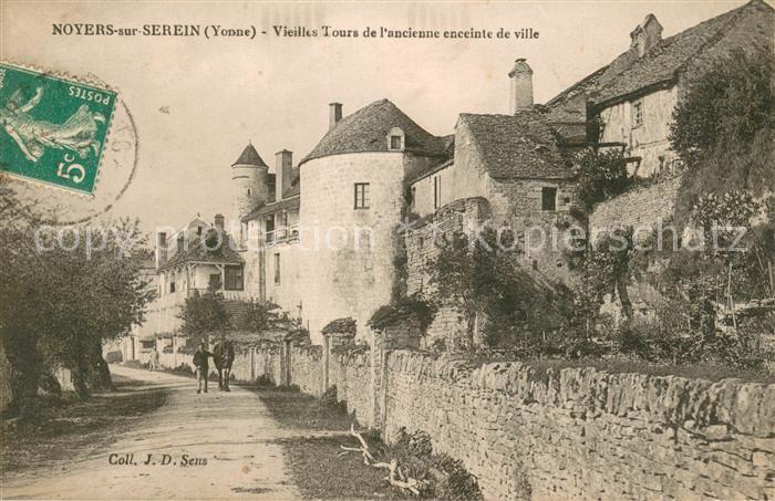 Noyers-sur-Serein Vieilles Tours de l’ancienne enceinte de ville