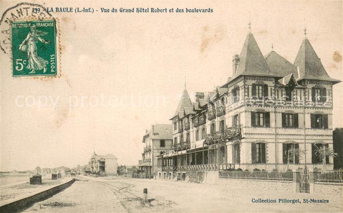 La Baule sur Mer 44 Vue du Grand Hotel Robert et des boulev