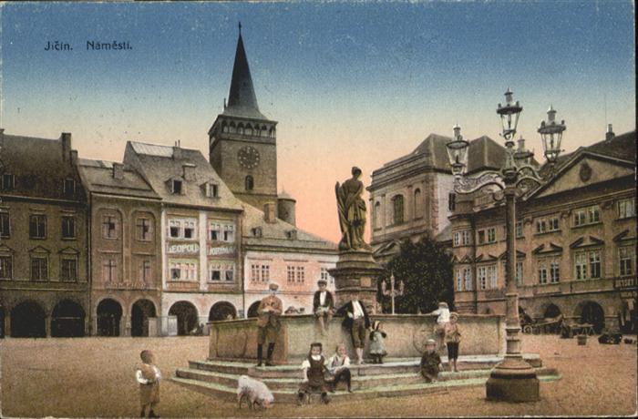 Jicin Brunnen Hund Kinder