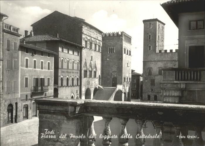 Todi Piazza Popplo Cattedrale