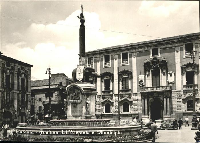 Catania Fontana dell Elefante Municipio