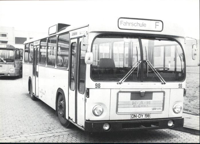 Omnibus Autobus Busnr. 98 Betriebsgelände DKB Fahrschul