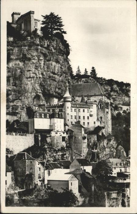 Rocamadour Le Rocher vu de la route de Cahors