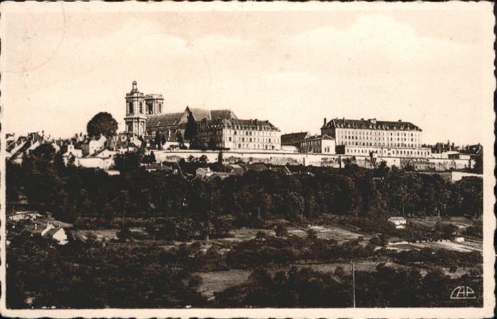 Langres La Cathedrale