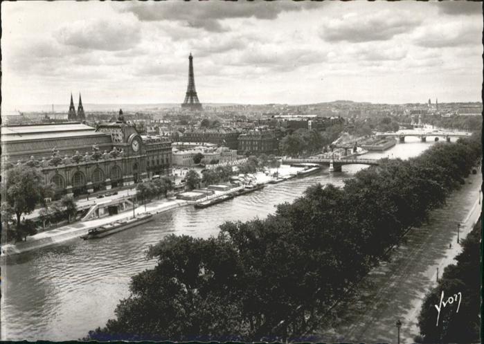 Paris La Seine au quai d_Orsay