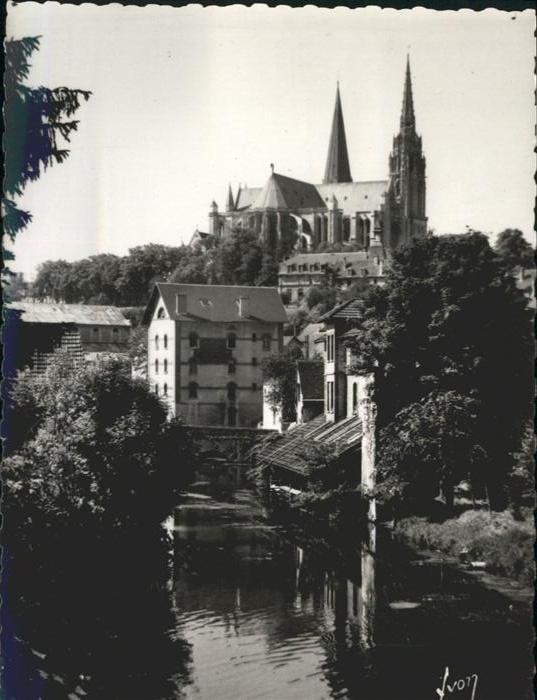 Chartres 28 Les rives de l'Eure la Cathedrale