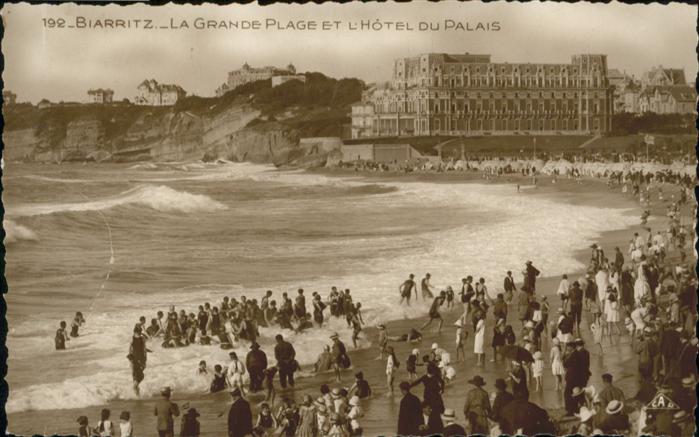 Biarritz Pyrenees Atlantiques La Grande Plage et l_Hotel du Palais