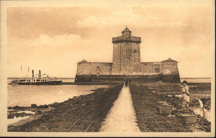 Ile d Oleron Fort du Chapus a mer basse Vapeurs