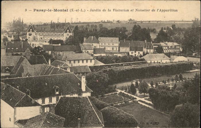 Paray-le-Monial Jardin de la Visitation et Noisettier d