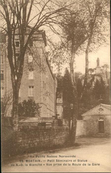 Mortain Petit Seminaire Statue de N.-D. la Blan