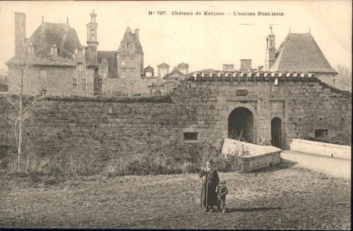 Saint-Vougay Chateau de Kerjean Pont Levis