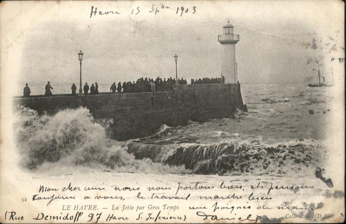 Le Havre la Jetee par Gros Temps