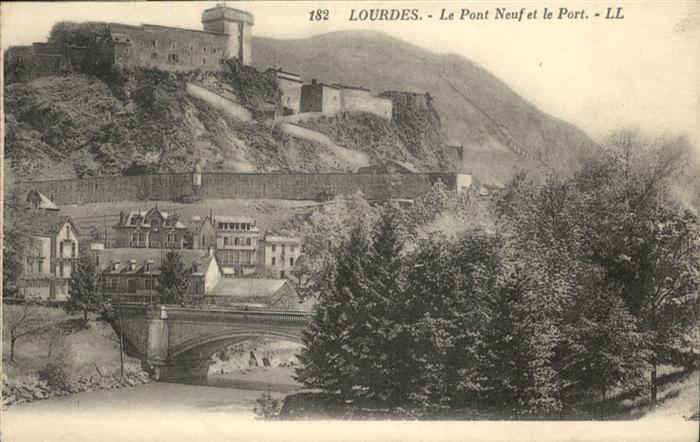 Lourdes Hautes Pyrenees le Pont Neuf le Port