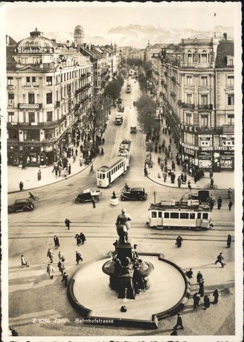 Zuerich Bahnhofstrasse Strassenbahn