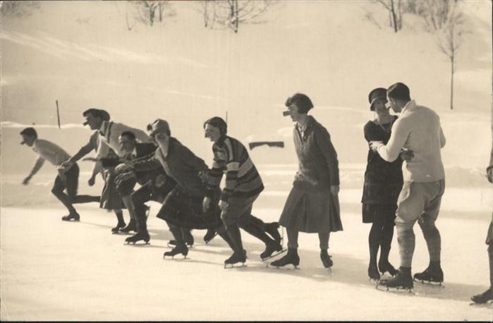 Saint-Cergue Nyon Suisse Jeux sur la Glace Schlittschuh