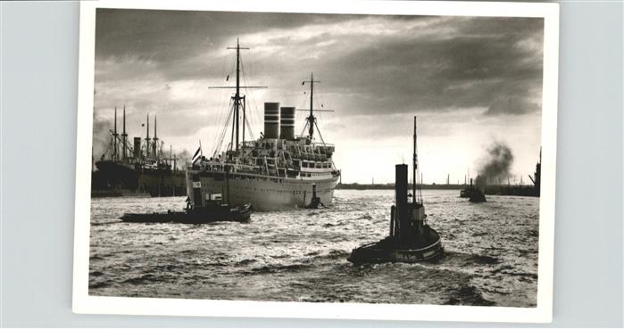 Dampfer Oceanliner Hamburg Hafen