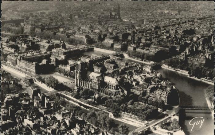 Paris en avion la Cathedrale Notre-Dame le Pa