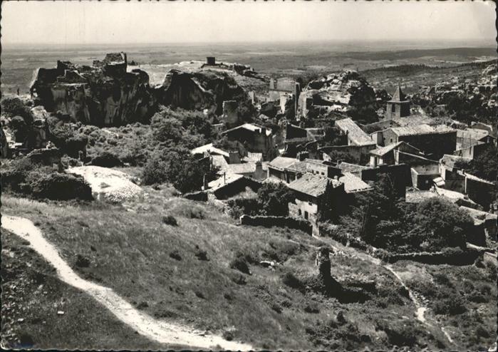 Les Baux-de-Provence Vieux Bourg du du Donjon Eglise St.-Vin