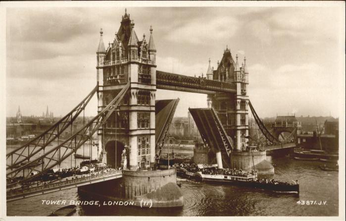 London Tower Bridge Schiff