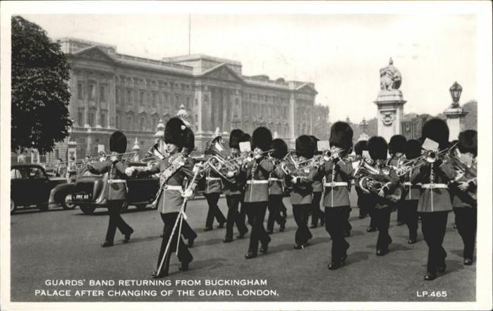 London Guards Band Returning From Buckingham