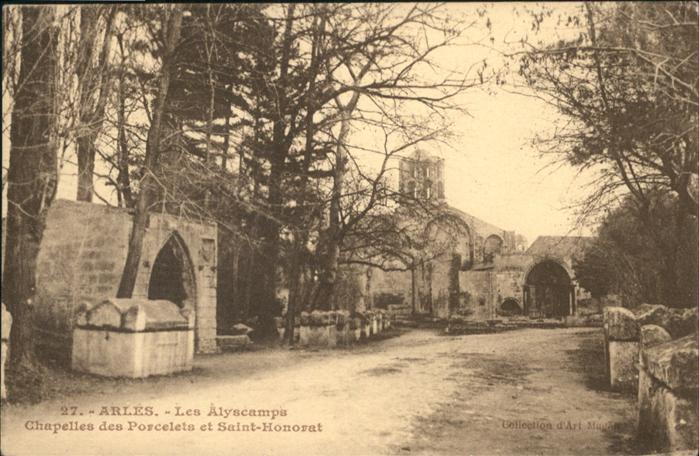 Arles Bouches-du-Rhone Les Alyscamps Chapelles Porcelets Saint