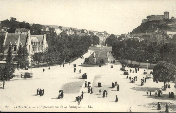 Lourdes Hautes Pyrenees Basilique
