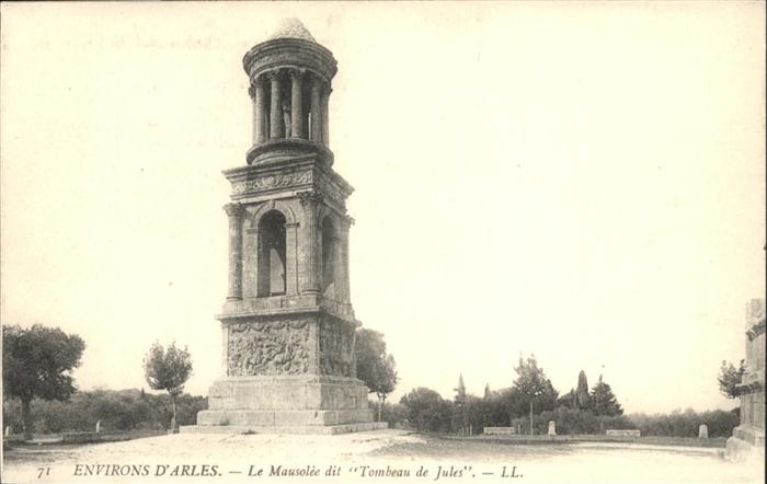 Arles Bouches-du-Rhone Tombeau de Jules