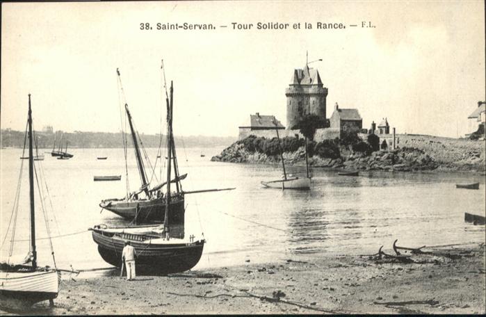 Saint-Servan Ille-et-Vilaine Tour Solidor 'Rance Schiff