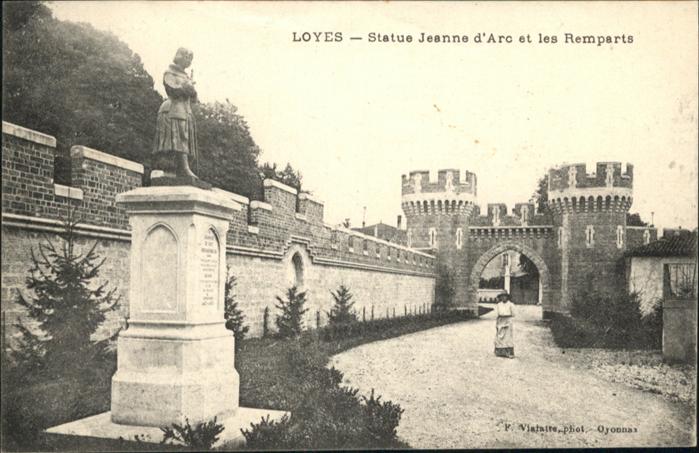 Villieu-Loyes-Mollon Statue Jeanne Arc