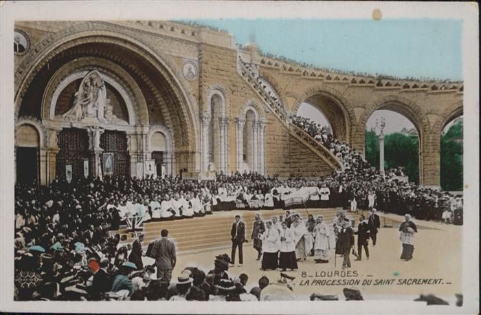 Lourdes Hautes Pyrenees Saint Sacrement