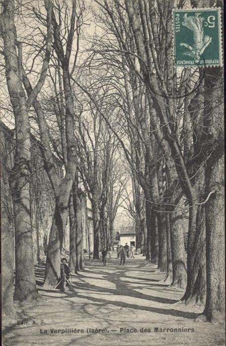 La Verpilliere Place Marronniers