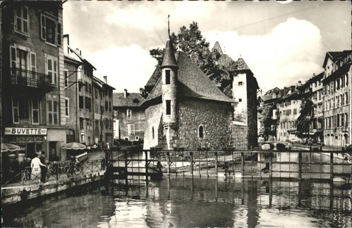 Annecy Haute-Savoie Palais de Ille Canal