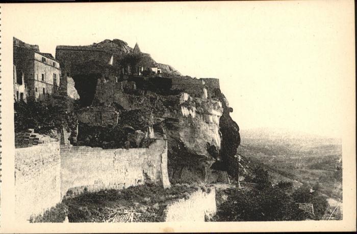 Les Baux-de-Provence Remparts 
Clocher
Crois de Ravelins
