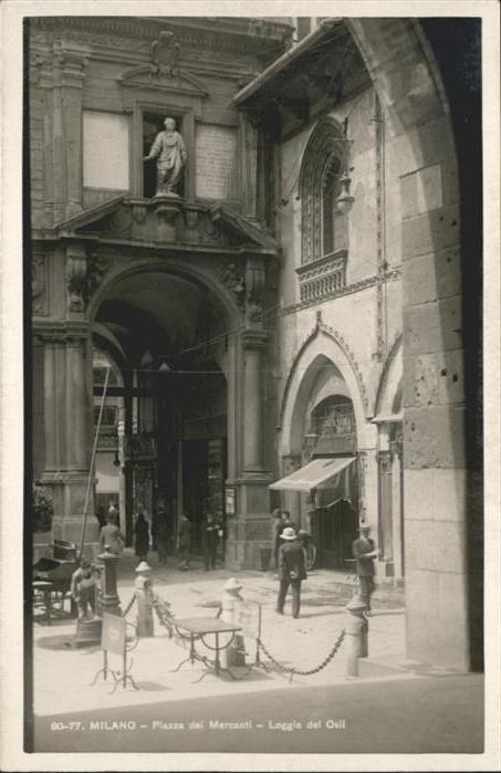 Milano Piazza del Marcanti Loggia
