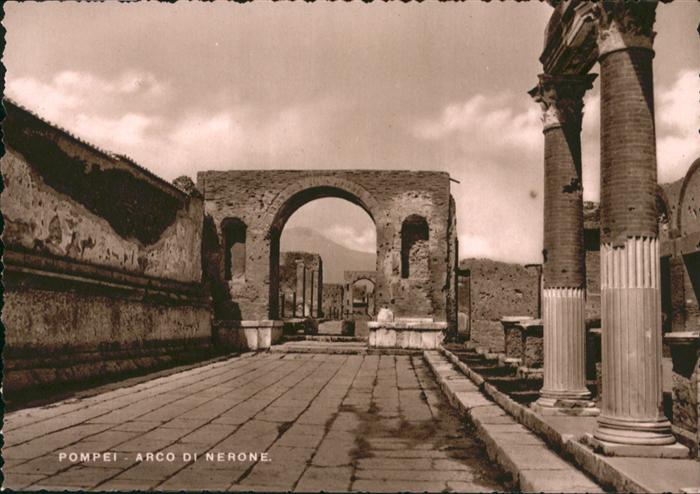 Pompei Arco di Nerone