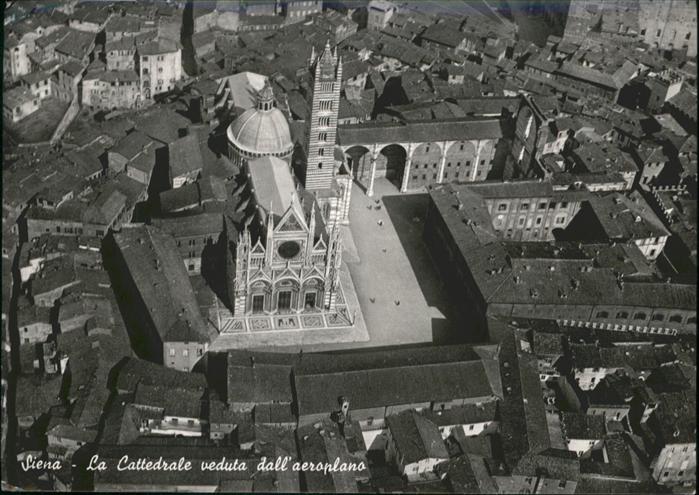 Siena La Cattedrale veduta dall aeroplano