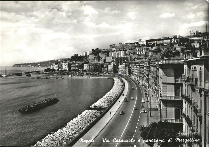 Napoli Neapel Via Caracciolo e panorama di Mergellina