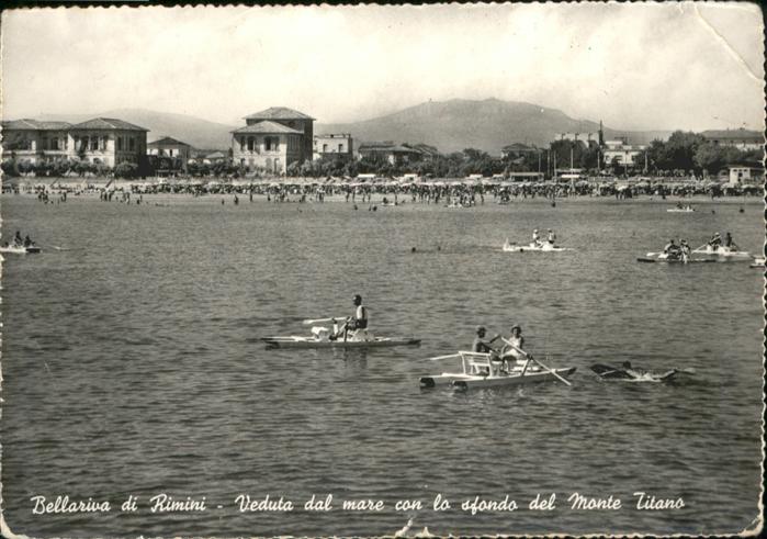 Rimini Veduta da mare con lo sfondo del Monte Titano