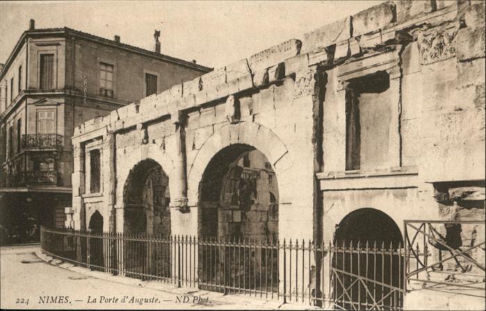 Nimes Porte d`Auguste