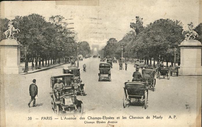 Paris Avenue des Champs-Elysees