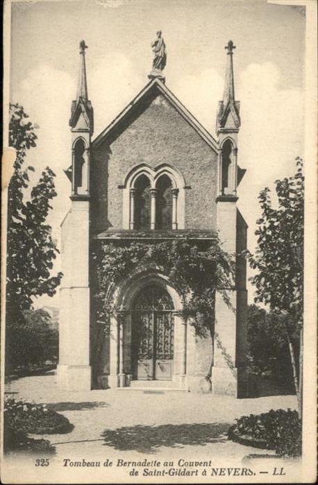 Nevers 58 Tombeau de Bernadette au Couvant de Sai