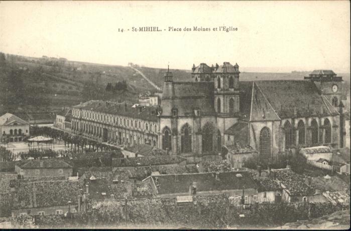 Saint-Mihiel Place des Moines 
Eglise