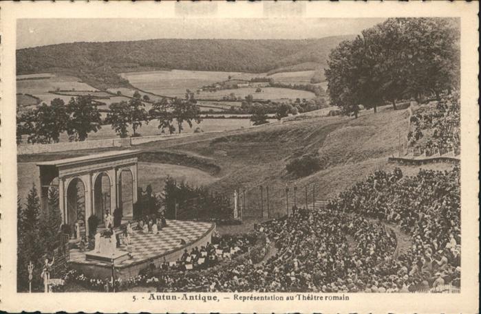 Autun Representation au Theatre romain