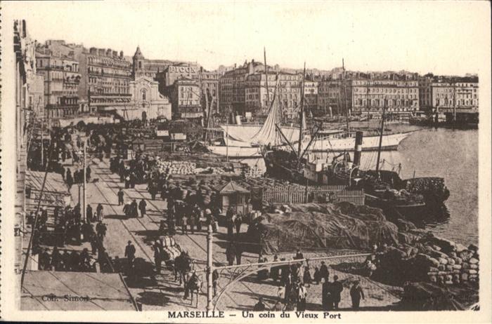 Marseille Bouches-du-Rhone Coin du vieux Port