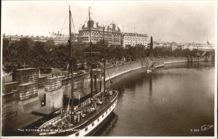London Victoria Em Bankment Schiff