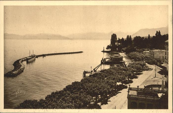 Evian-les-Bains Haute Savoie Schiff