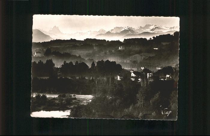 Pau 64 Chaine des Pyrenees