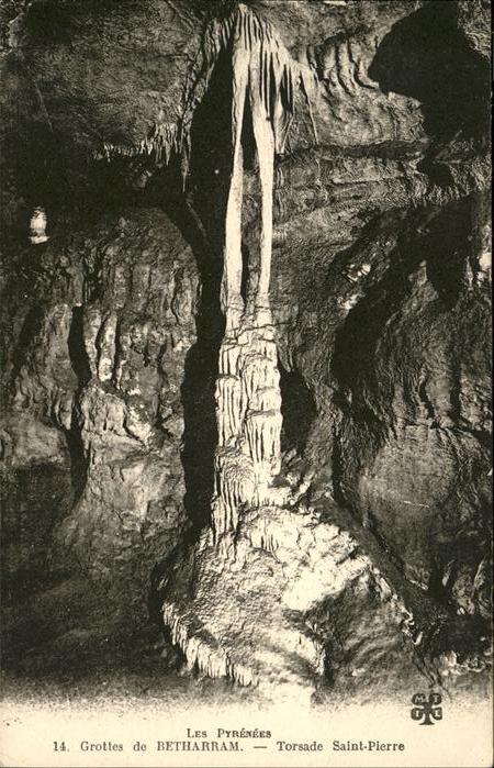 Hoehlen Caves Grottes Grottes de Betharram Tropfstein Torsade