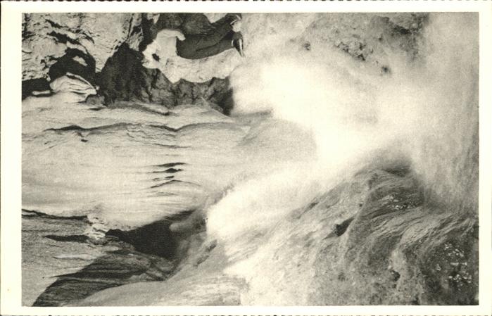 Hoehlen Caves Grottes la source de la riviere souterraine Tro